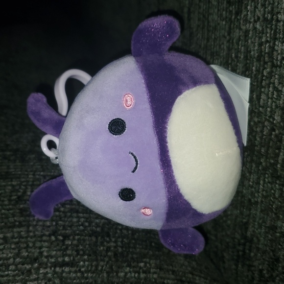Squishmallows Other - SQUISHMALLOWS AXEL the Beatle purple 3" clip